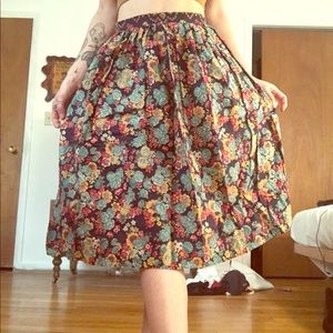 Vintage no tag floral skirt XS